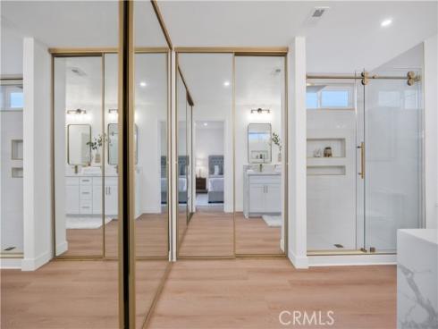 21952  Esplendor  , Mission Viejo, CA