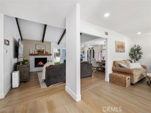 25601  Chrisanta  , Mission Viejo, CA