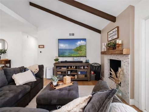 25601  Chrisanta  , Mission Viejo, CA