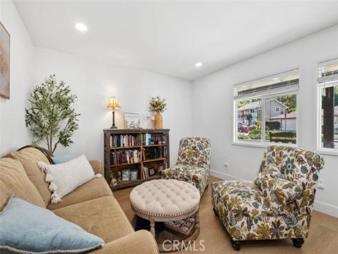 25601  Chrisanta  , Mission Viejo, CA