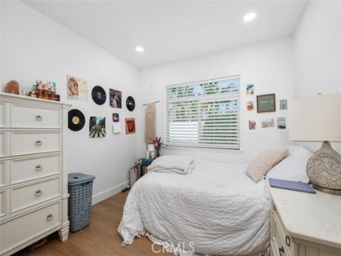 25601  Chrisanta  , Mission Viejo, CA