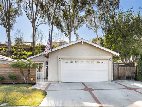27105  Ayamonte  , Mission Viejo, CA