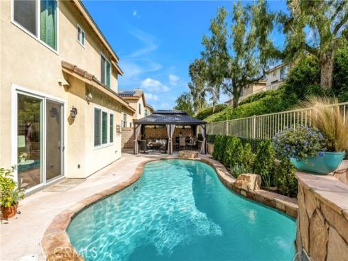 32  Arrivo   Drive, Mission Viejo, CA