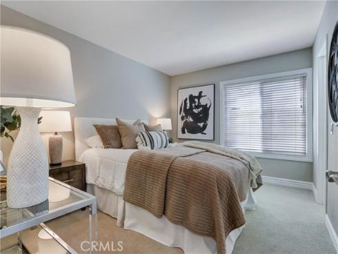 27181  Corcubion  , Mission Viejo, CA