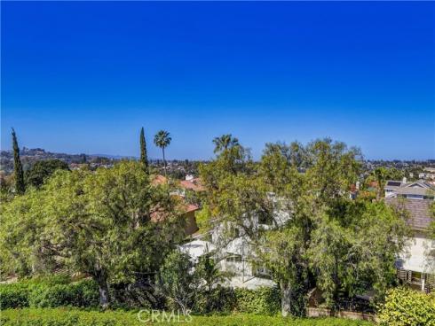 27181  Corcubion  , Mission Viejo, CA