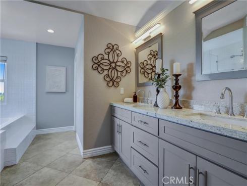 27181  Corcubion  , Mission Viejo, CA