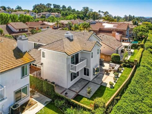 27181  Corcubion  , Mission Viejo, CA
