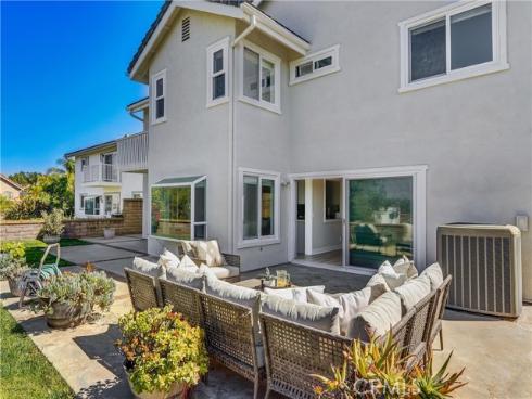 27181  Corcubion  , Mission Viejo, CA