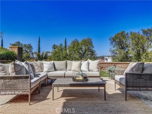 27181  Corcubion  , Mission Viejo, CA