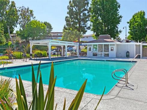 26013  Via Pera  , Mission Viejo, CA