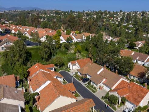 27706 Calle Valdes , Mission Viejo, CA