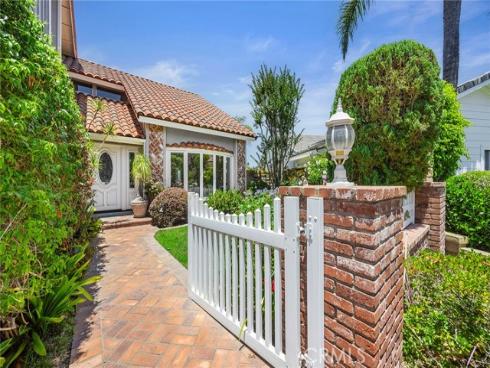 22182  Abrazo  , Mission Viejo, CA