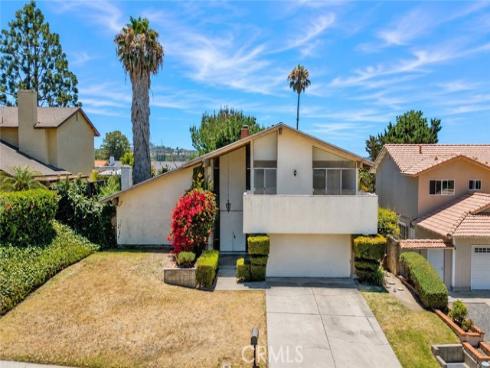 25572 Gloriosa Dr