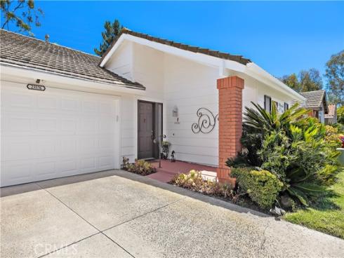 23576  Villena  , Mission Viejo, CA