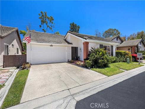 23576  Villena  , Mission Viejo, CA