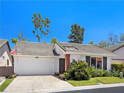 23576  Villena  , Mission Viejo, CA