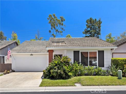 23576  Villena  , Mission Viejo, CA