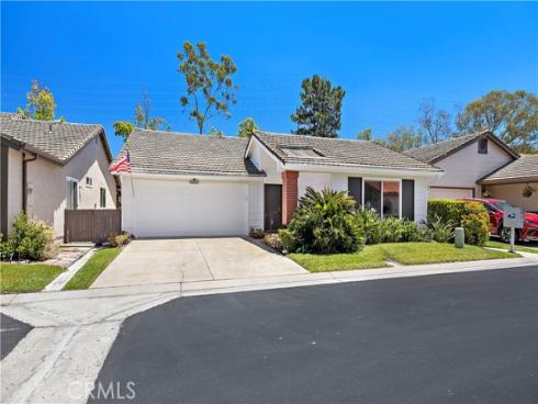23576  Villena  , Mission Viejo, CA