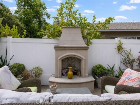 22752 Via Octavo , Mission Viejo, CA