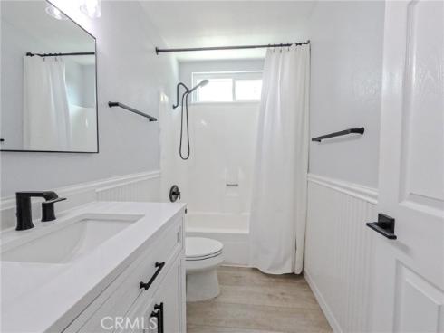 21865 Jinetes , Mission Viejo, CA