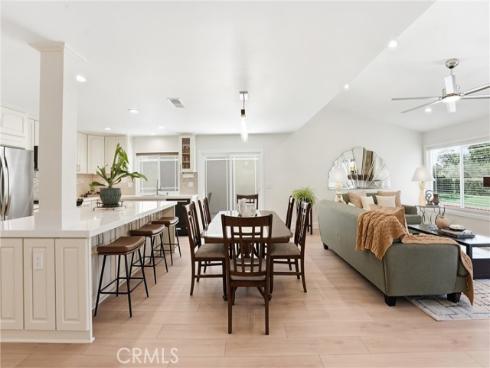 27692 Via Rodrigo , Mission Viejo, CA
