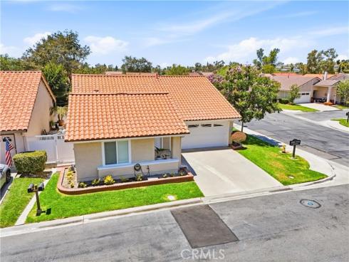 27692 Via Rodrigo , Mission Viejo, CA