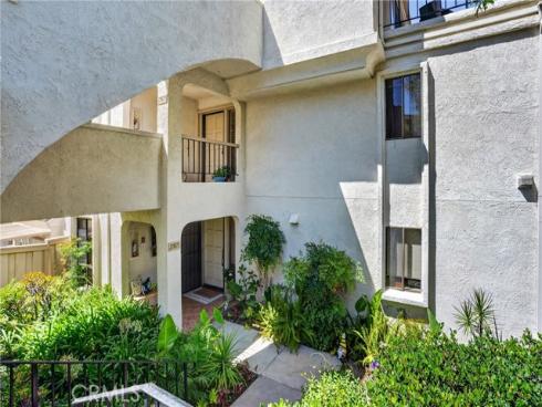27871 Esporlas , Mission Viejo, CA