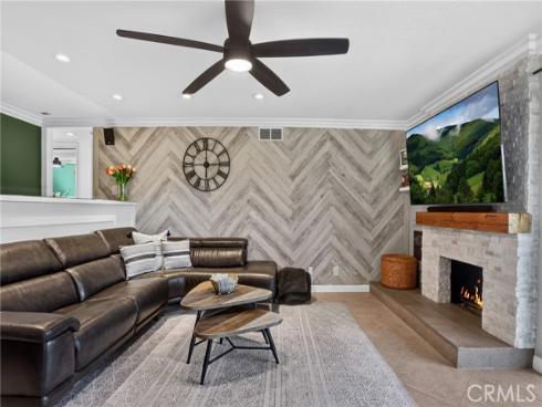 27871 Esporlas , Mission Viejo, CA