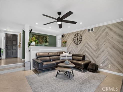 27871 Esporlas , Mission Viejo, CA