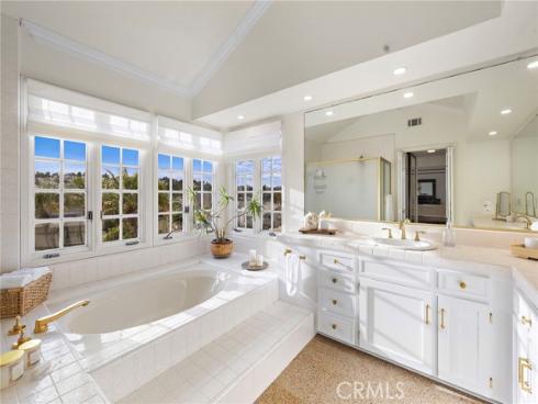 22671 Puntal Lana , Mission Viejo, CA