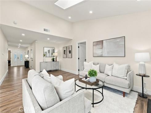 27754 Via Rodrigo , Mission Viejo, CA