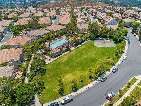 252 Knoll Lake , Mission Viejo, CA