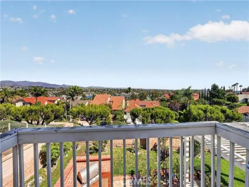 22852 Buendia , Mission Viejo, CA