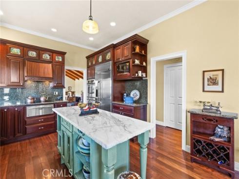 28061  Modjeska Grade  , Modjeska Canyon, CA