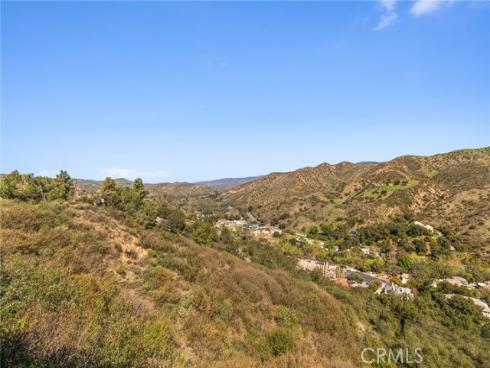 28061  Modjeska Grade  , Modjeska Canyon, CA