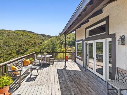 28061  Modjeska Grade  , Modjeska Canyon, CA