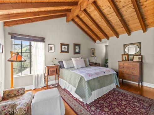 28061  Modjeska Grade  , Modjeska Canyon, CA