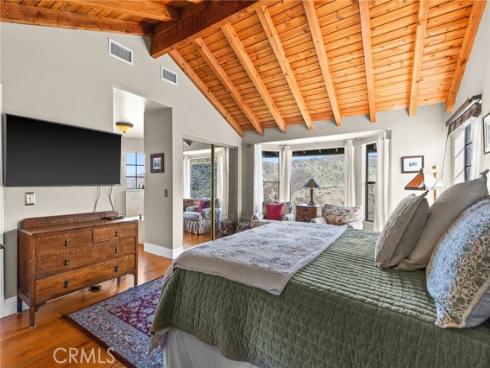 28061  Modjeska Grade  , Modjeska Canyon, CA