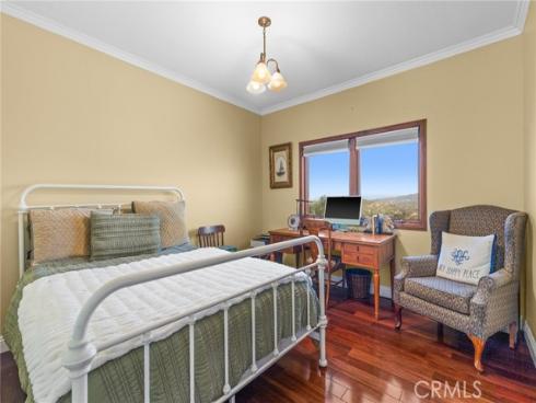 28061  Modjeska Grade  , Modjeska Canyon, CA