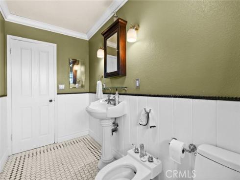 28061  Modjeska Grade  , Modjeska Canyon, CA