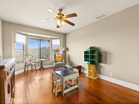 28061  Modjeska Grade  , Modjeska Canyon, CA