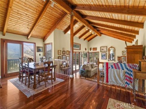 28061  Modjeska Grade  , Modjeska Canyon, CA