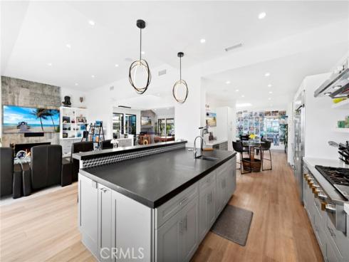 17 Monaco , Newport Beach, CA