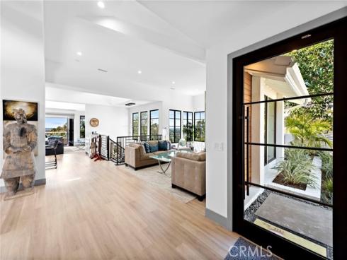 17 Monaco , Newport Beach, CA