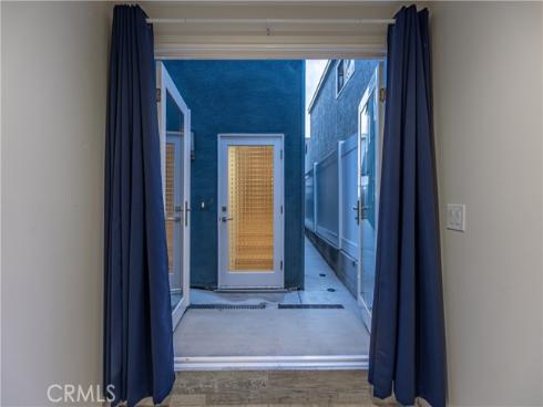 417 E Balboa Boulevard, Newport Beach, CA