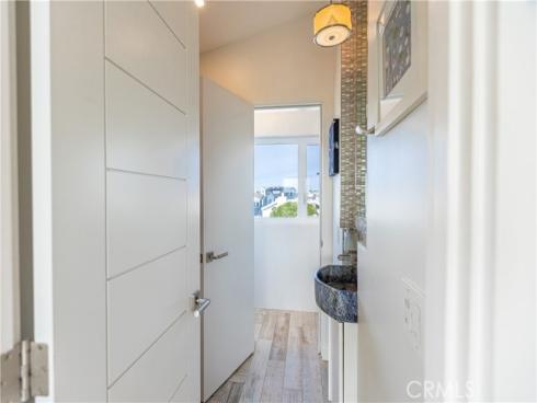 417 E Balboa Boulevard, Newport Beach, CA