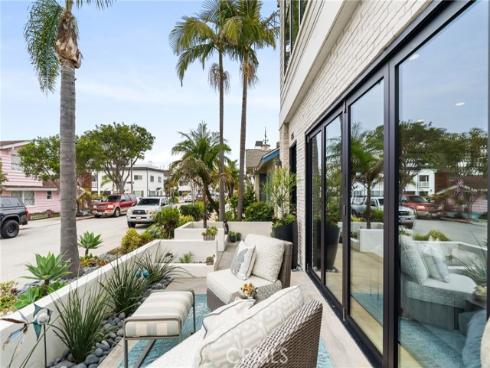 115 E Bay Avenue, Newport Beach, CA