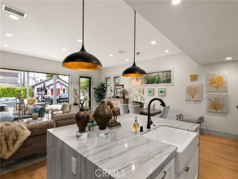 115 E Bay Avenue, Newport Beach, CA