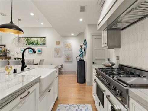 115 E Bay Avenue, Newport Beach, CA