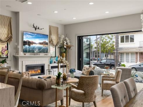 115 E Bay Avenue, Newport Beach, CA